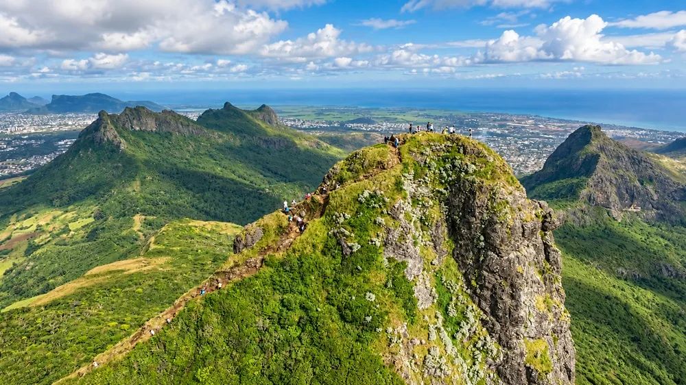 Le Pouce Hike Mauritius: Trail, Difficulty, Best Time & Tips