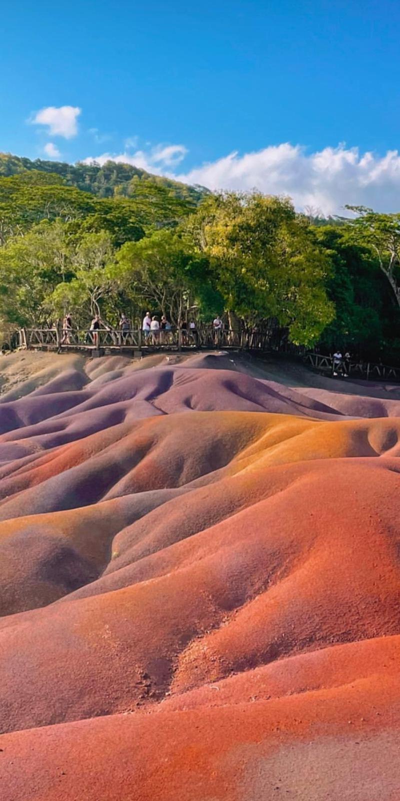 seven-coloured-earth-in-mauritius-.jpeg