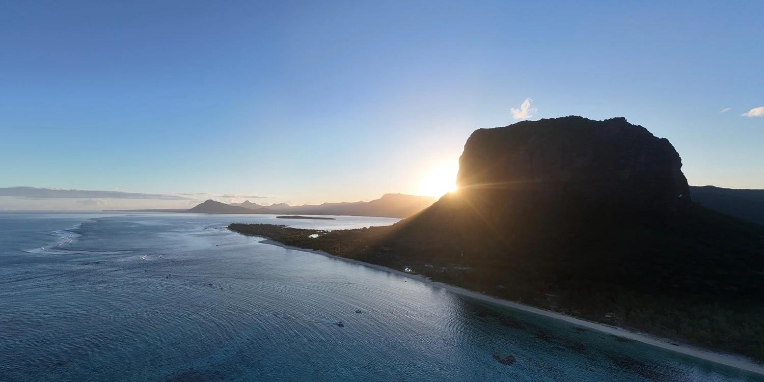 Ruta al amanecer por Le Morne Brabant en Mauricio