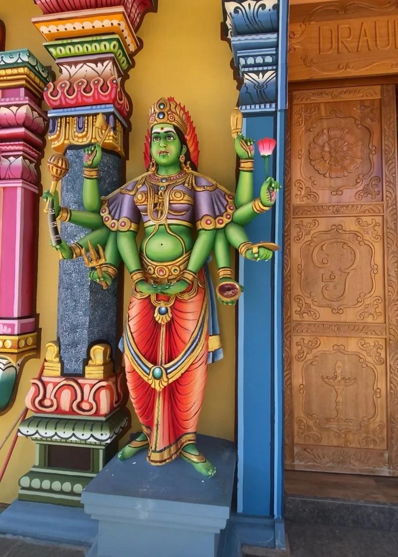 Sri Draubadi Ammen Temple Society Mauritius | Tamil Hindu Temple in Cap Malheureux Beach photo 7