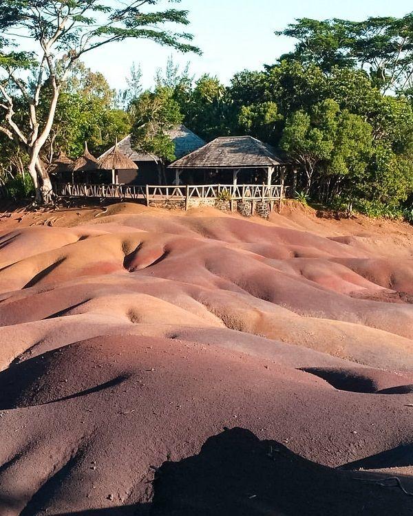 Seven Coloured Earth Beach photo 3