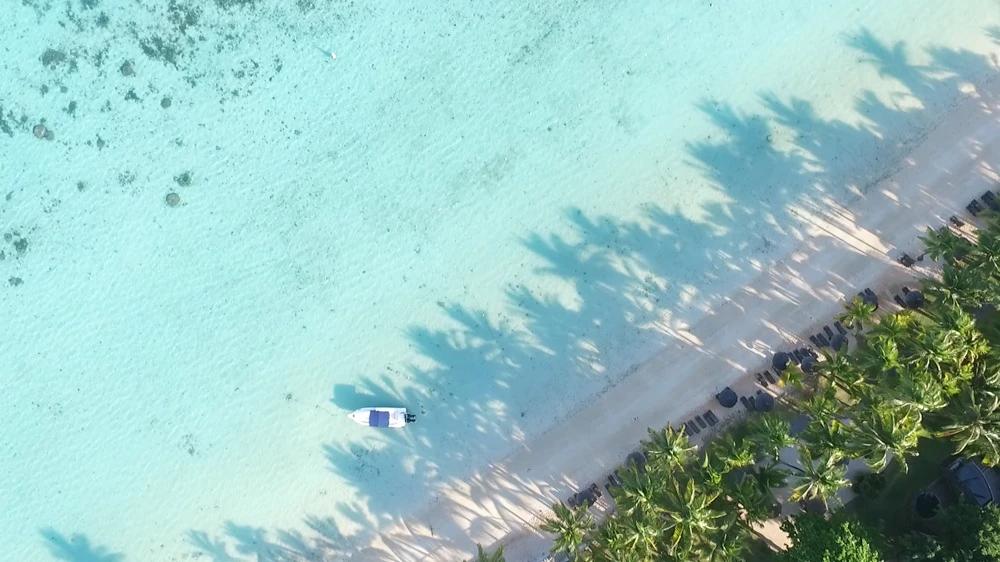 trou-aux-biches Beach photo 3